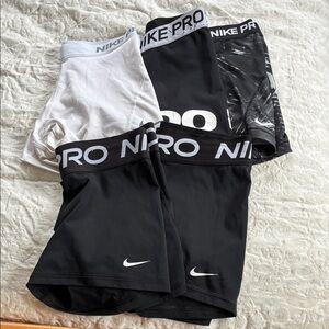 Nike Pro Compression Shorts Bundle - Black & White